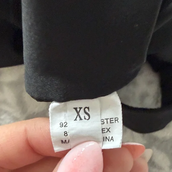 Amazon Black Square Neck Crop Top - Picture 3 of 3